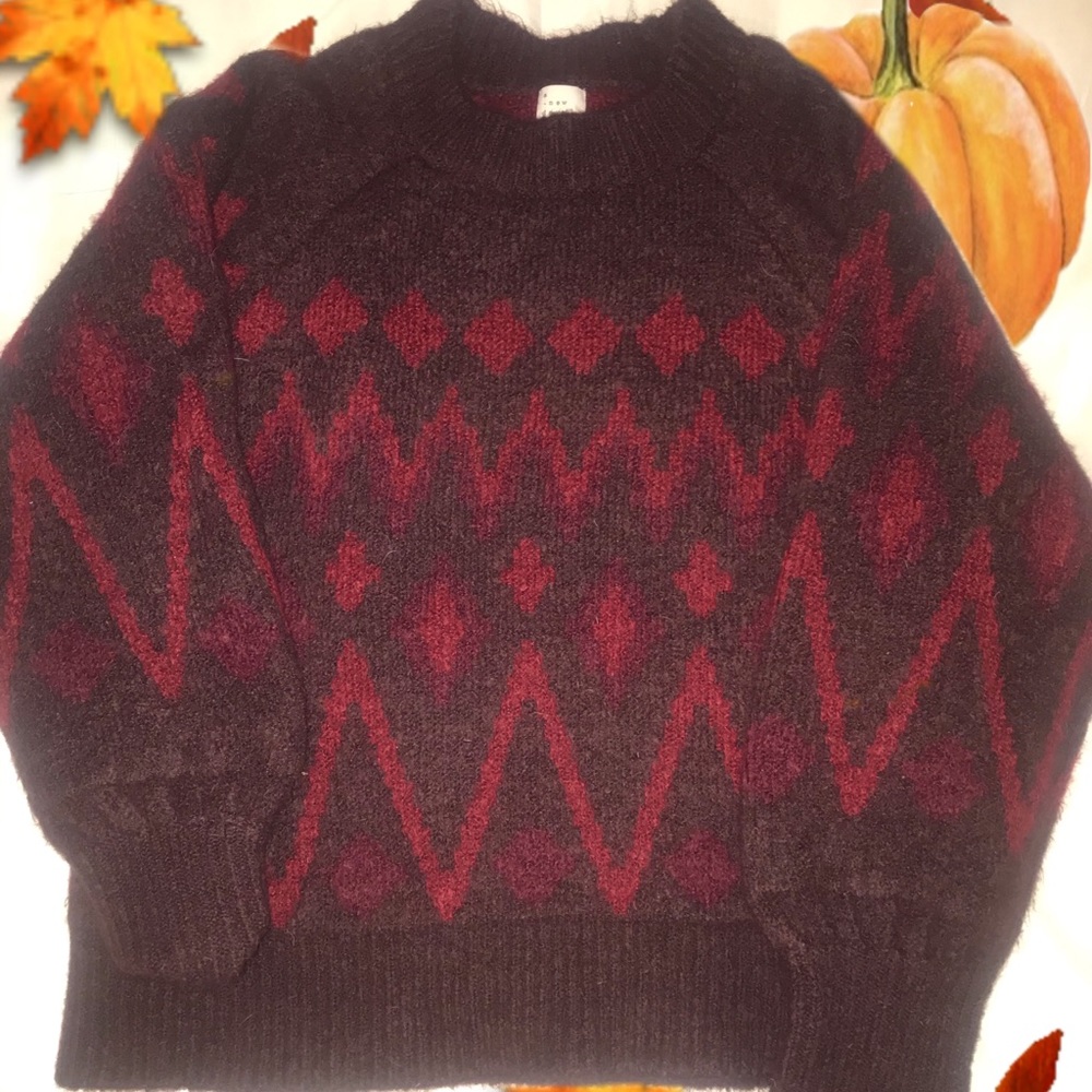 Super soft fuzzy sweater perfect for the fall